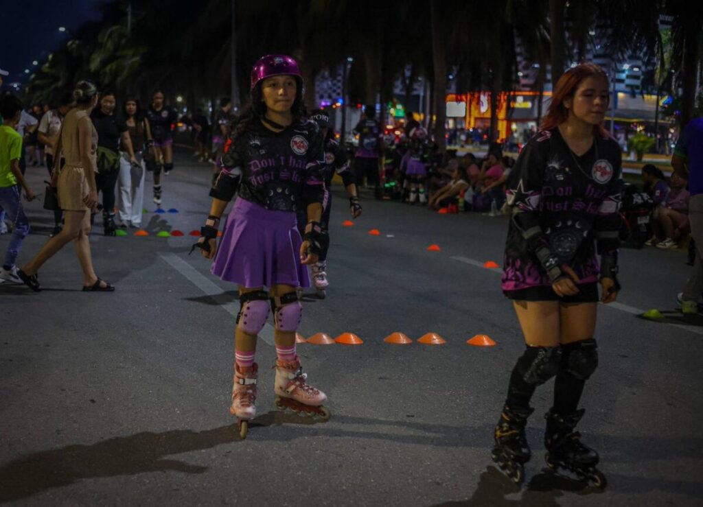 Todo un éxito el primer paseo cancunense nocturno