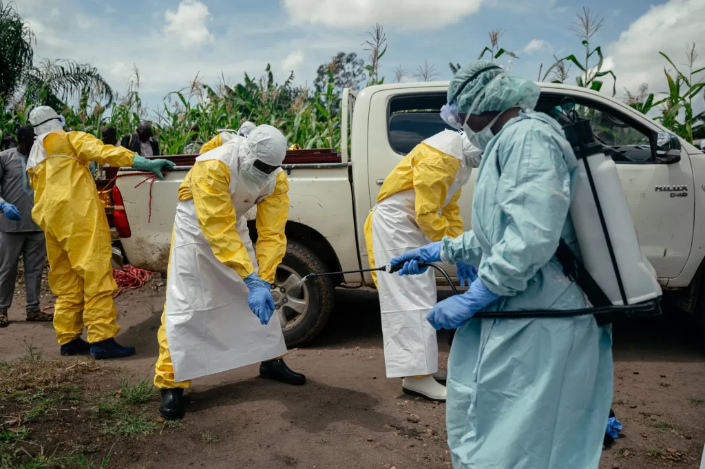 Brote de ébola en República Democrática del Congo: OMS alerta por rápida propagación y casos transfronterizos