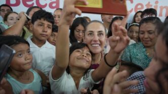 Claudia Sheinbaum impulsa la Beca Rita Cetina a estudiantes de Chiapas