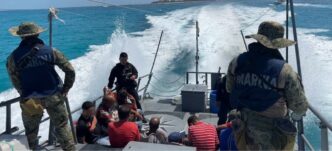 Aseguran a indocumentados cubanos en Isla Mujeres