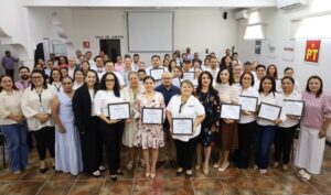 Celebra IEQROO trayectoria, compromiso y entrega de su personal por años de servicio