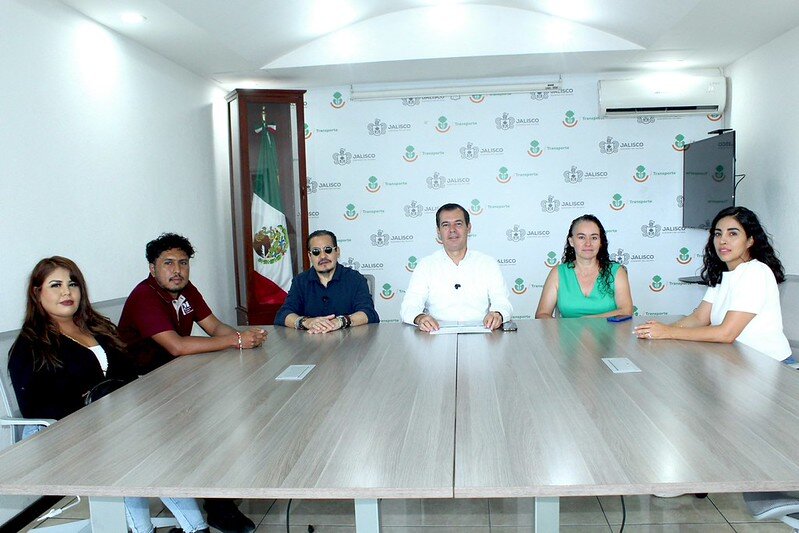 Chofer salva a niño y recibe reconocimiento