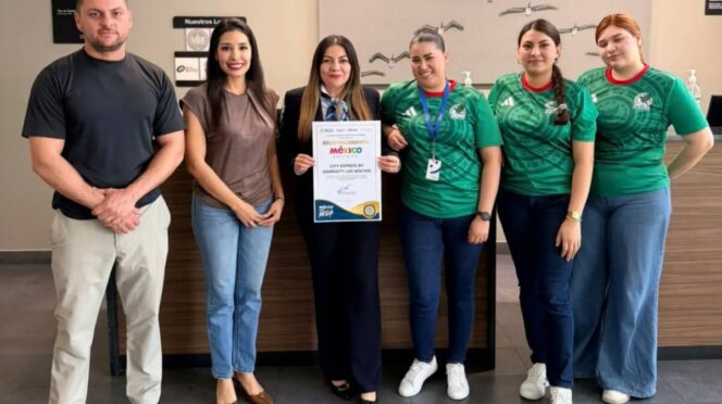 Entrega Secretaría de Turismo de Sinaloa Distintivos H a centros de consumo de Los Mochis