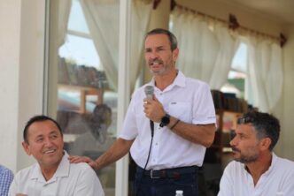 Acerca SEDE servicios fiscales a ciudadanos de Holbox con la Caravana de Formalización y Progreso SAT 2026