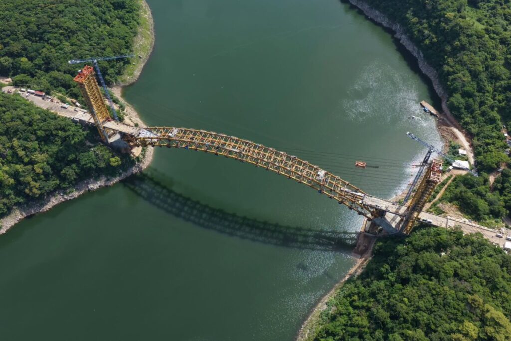 Sheinbaum visita el Puente Rizo de Oro en Chiapas: de las chalanas a dos horas de viaje a Tuxtla