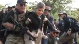 Evacúan a presidenta de Costa Rica tras explosión durante visita a zona de minería ilegal