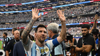 Messi rompe el récord histórico de goles en el certamen y deja a Klose atrás