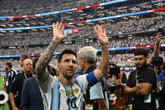 Messi rompe el récord histórico de goles en el certamen y deja a Klose atrás