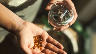 Especialistas piden no suspender calcio y vitamina D