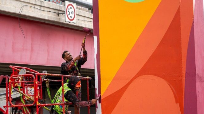 Mural E-32 Monterrey transforma Avenida Constitución