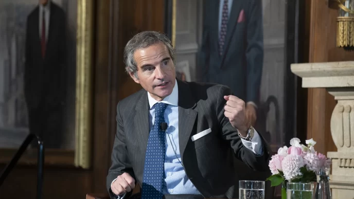 El jefe del OIEA confirma que habrá inspecciones nucleares en Irán, pese al conflicto de declaraciones entre Washington y Teherán
