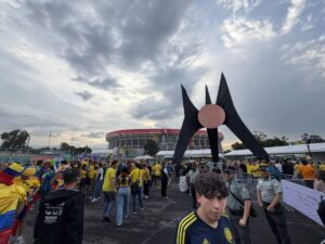 Una noche colombiana en el Azteca: crónica del debut de Los Cafeteros en el certamen