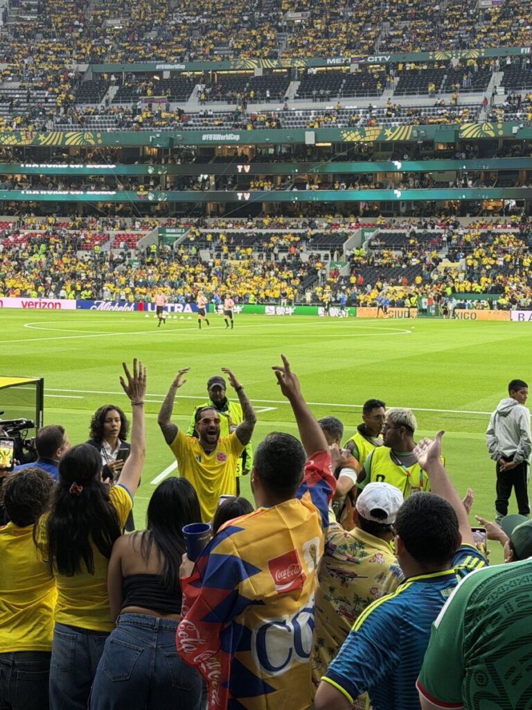 Una noche colombiana en el Azteca: crónica del debut de Los Cafeteros en el certamen