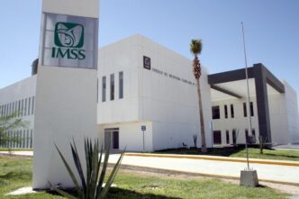 IMSS e ISSSTE fortalecen hospitales con nuevos resonadores, camas eléctricas y quirófanos