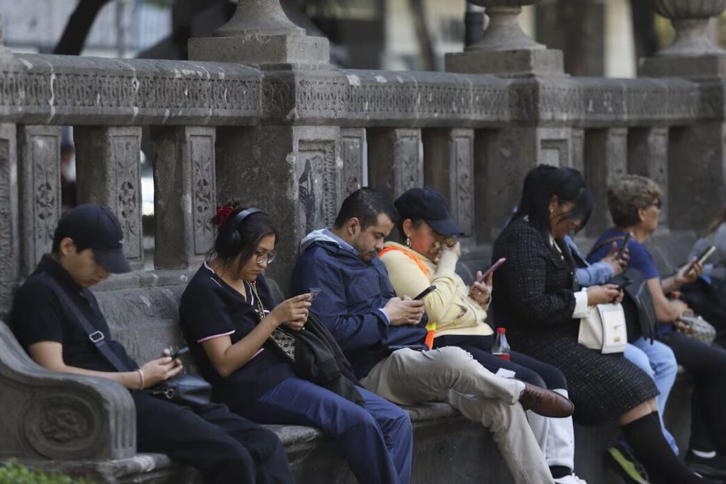 ¿Qué pasa si no registras tu celular con tu CURP antes del 30 de junio? Esto dice la CRT