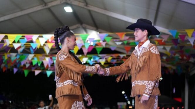 Huapango reúne a cientos de bailarines en González