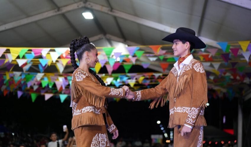 Huapango reúne a cientos de bailarines en González