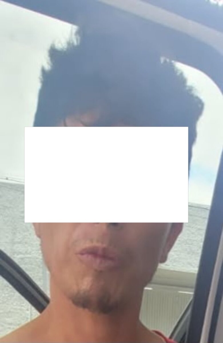 Destroza módulo y lo detienen