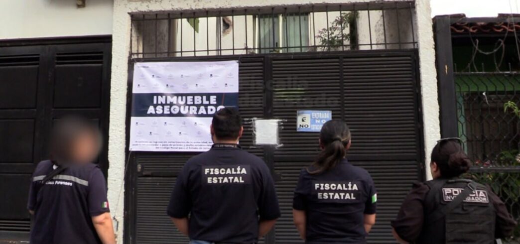 Rescatan perros abandonados