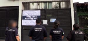 Rescatan perros abandonados