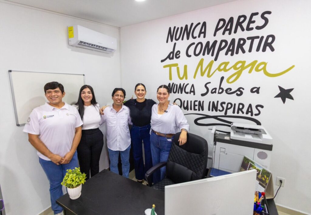 Inaugura Estefanía Mercado Oficina de Enlace de Juventud en Puerto Aventuras