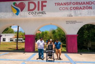 Chacón en coordinación con la Beneficencia Pública del Estado acerca más beneficios a las familias cozumeleñas