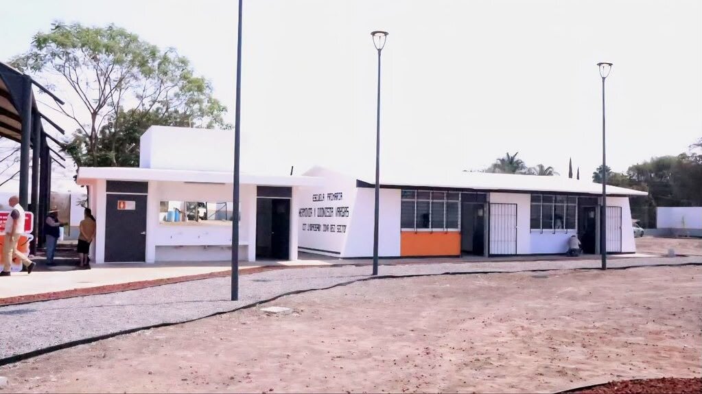 Tlajomulco impulsa escuelas