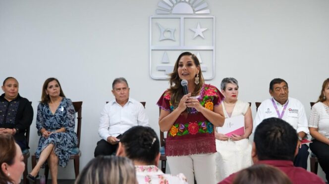 Reconoce Mara Lezama la vocación y trayectoria de 457 servidoras y servidores públicos de Quintana Roo