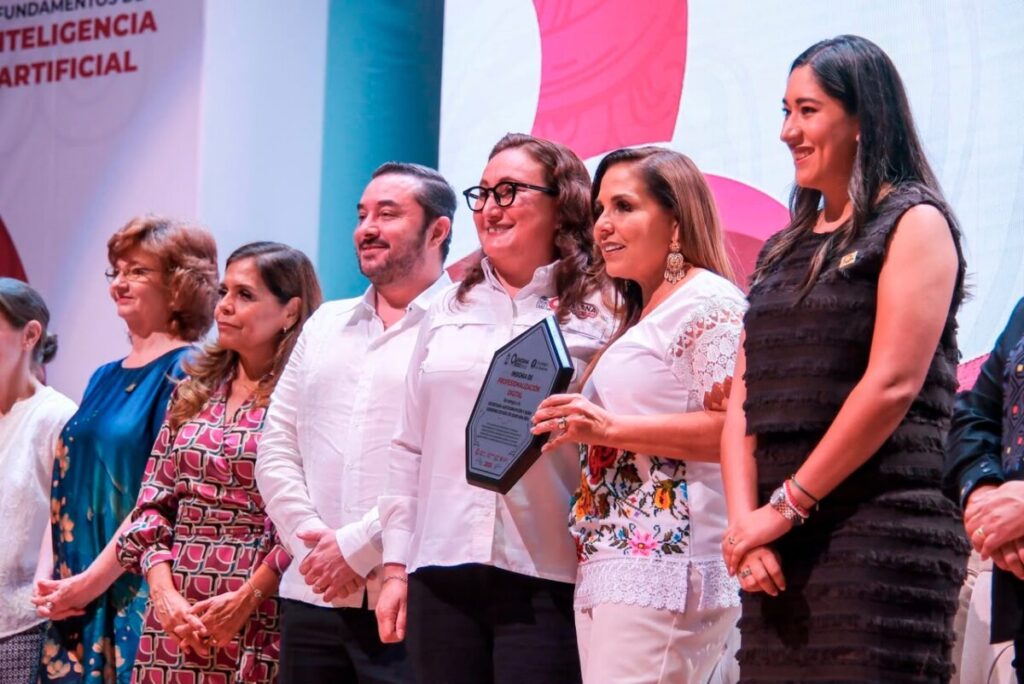 Se capacitan en Inteligencia Artificial a más de 500 servidores públicos de Quintana Roo: Mara Lezama