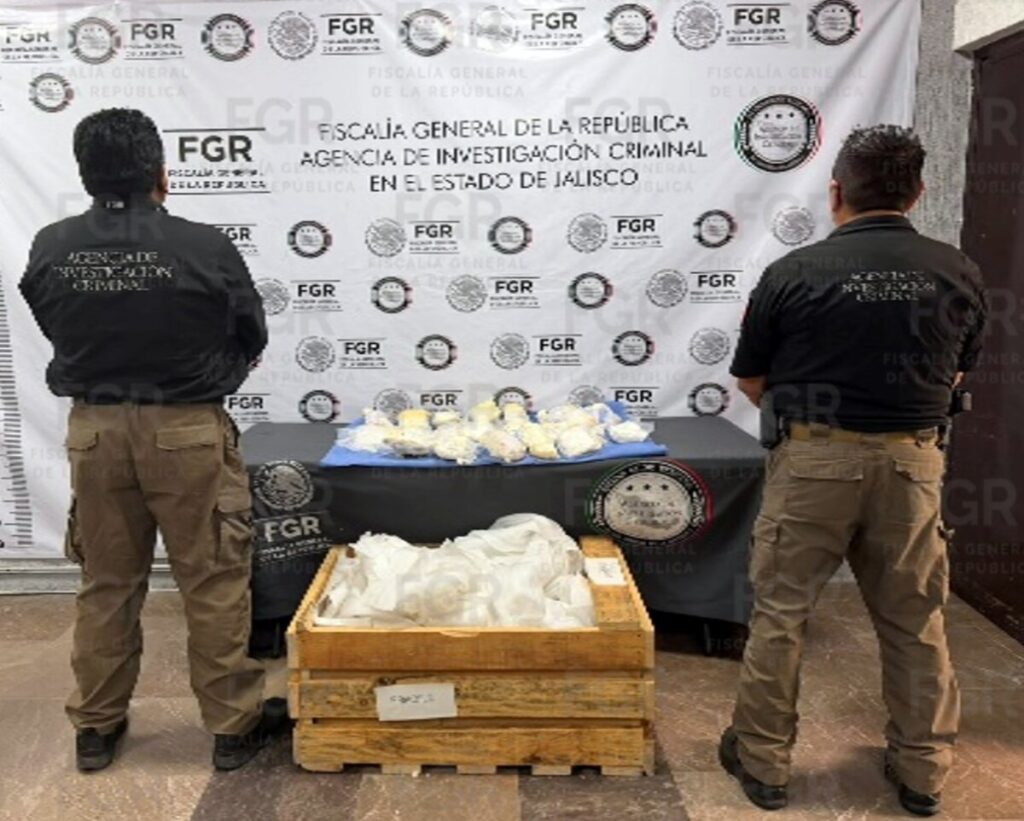 Hallan más de 10 kilos de droga en paquetería