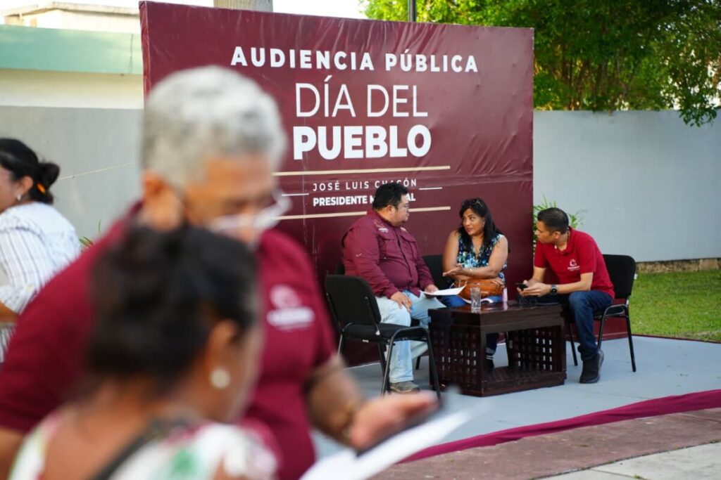 José Luis Chacón cercano a la gente, atiende necesidades de la población a través de Día del Pueblo