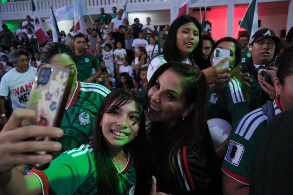 Quintana Roo vibra con los Fut-Fest; más de 22 mil 700 aficionados viven una noche de fiesta y unión familiar en el triunfo de México