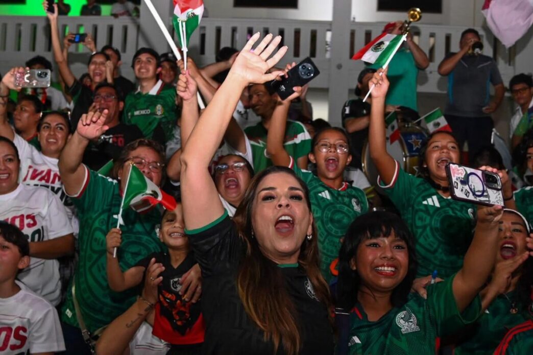 Quintana Roo vibra con los Fut-Fest; más de 22 mil 700 aficionados viven una noche de fiesta y unión familiar en el triunfo de México