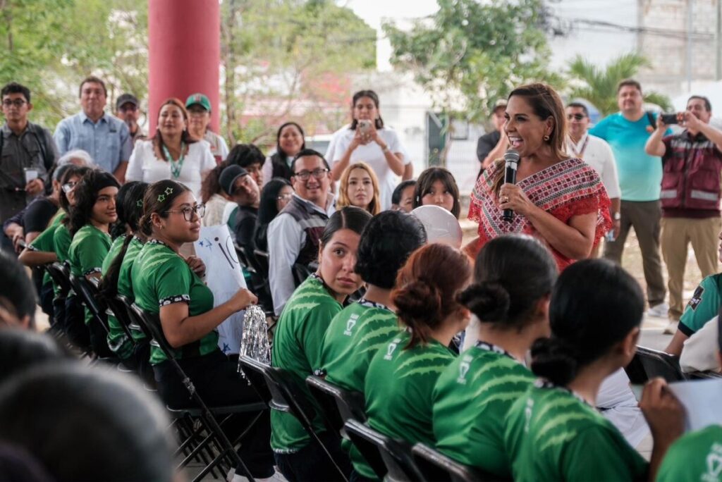 Mara Lezama inaugura domo en Conalep Cancún III tras 18 años de espera