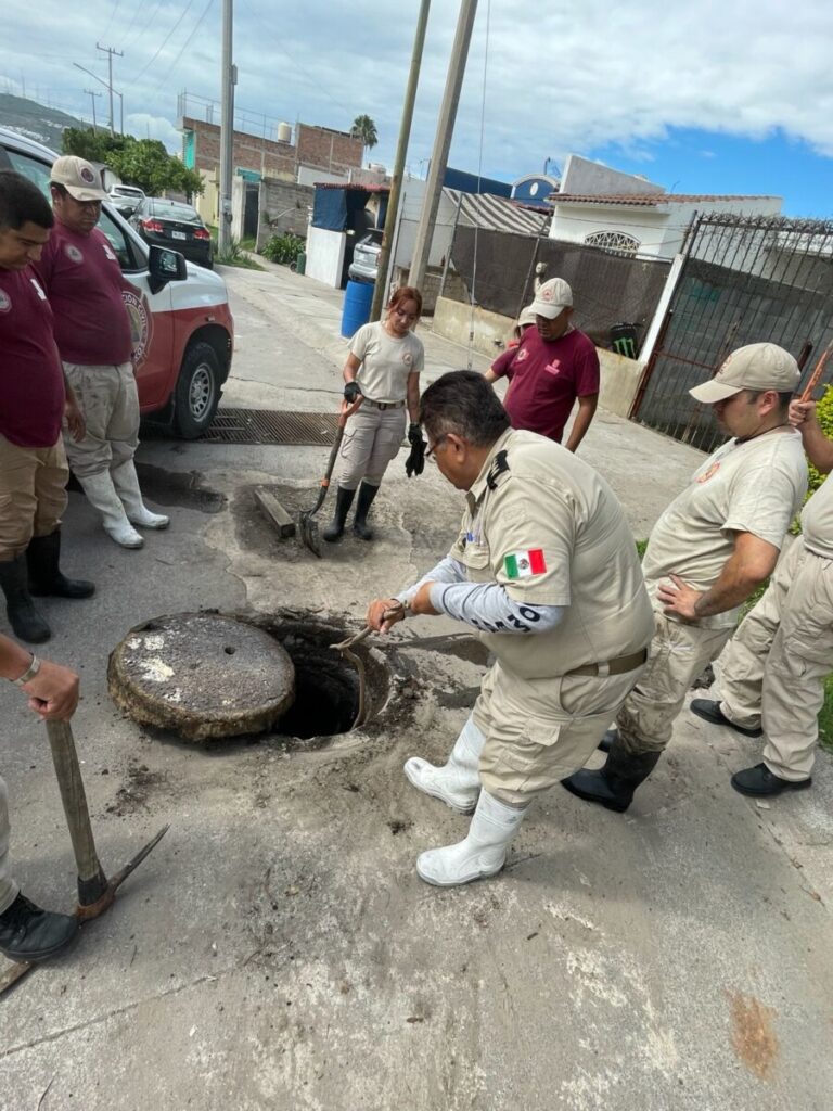 Retiran tapón que ponía en riesgo Villa Fontana