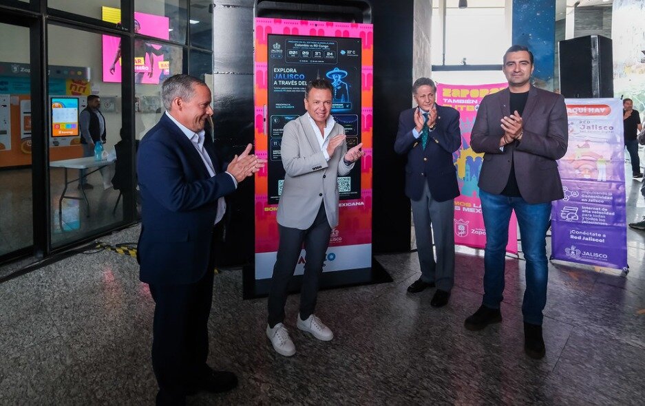 Tótems inteligentes refuerzan seguridad y turismo en Jalisco
