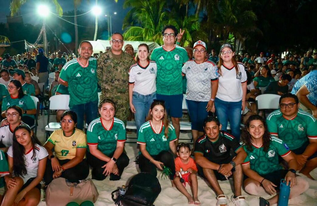 Atenea celebra con familias isleñas y turistas el triunfo de México en el “Fut Fest Isla Mujeres”