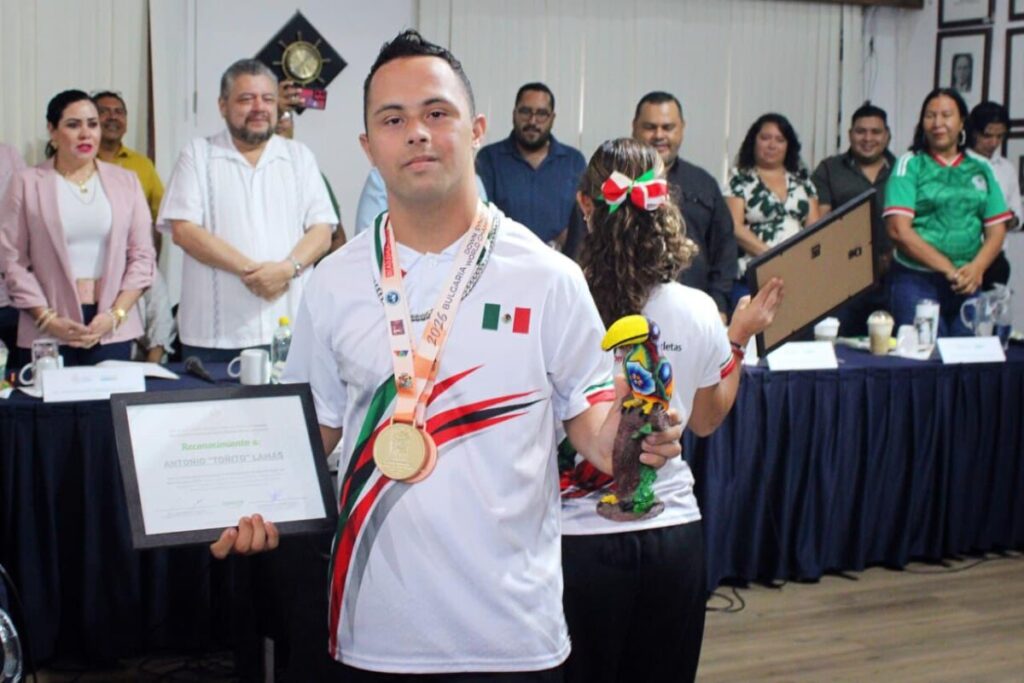 Atletas vallartenses ganan oro en Mundial de Bulgaria
