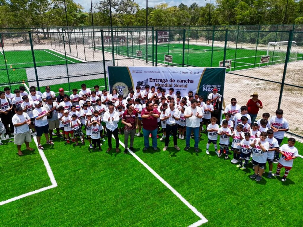 Mara Lezama y Chacón inauguran tres nuevas canchas de fútbol 5 en la isla como parte del programa Mundial Social 2026