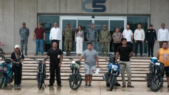 Mara Lezama entrega vehículos y motocicletas recuperadas a sus propietarios