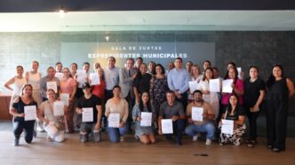Empresarios aprenden finanzas con inteligencia artificial