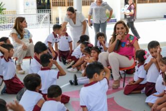 Mara Lezama entrega domo en preescolar de Carlos A. Madrazo tras más de cuatro décadas sin mantenimiento