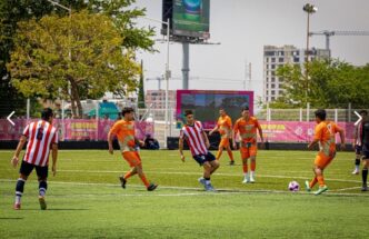 Leyendas de Chivas golean en Zapopan
