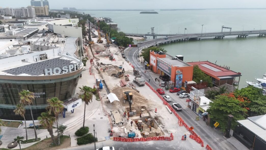 Avanza obra de Distribuidor Vial Kukulcán, en zona hotelera de Cancún