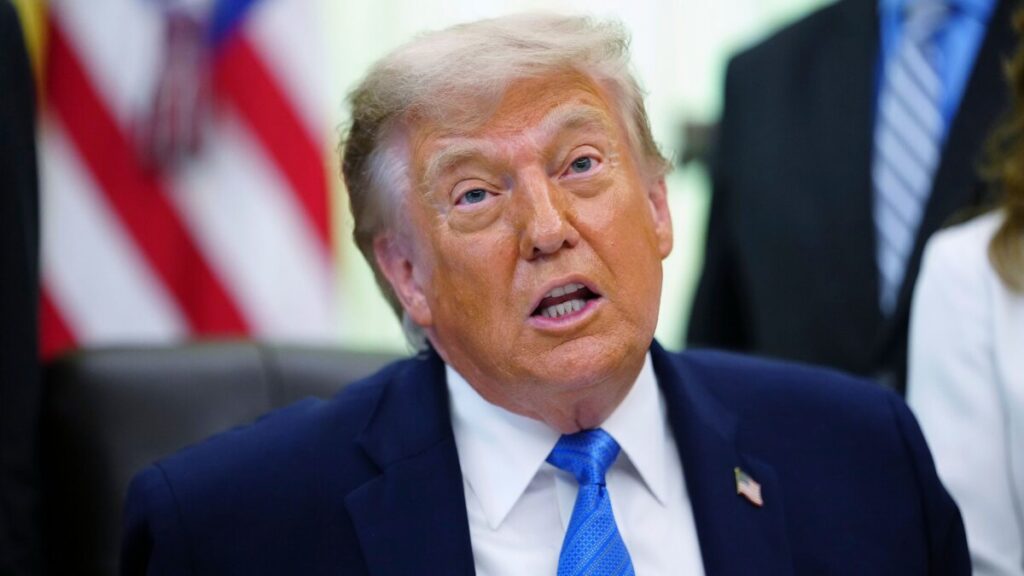 Trump amenaza con nuevos bombardeos contra Irán: “Los vamos a atacar, y muy duro”