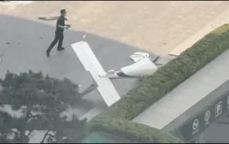 Avioneta se estrella contra el China Zun, el rascacielos más alto de Pekín