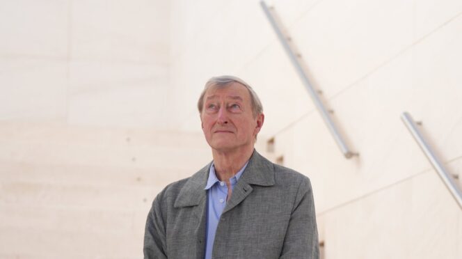 Escritor Julian Barnes gana el Premio Princesa de Asturias de las Letras 2026