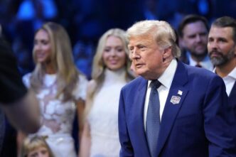 Trump amenaza con nuevos bombardeos a Irán pese a inminente acuerdo de paz