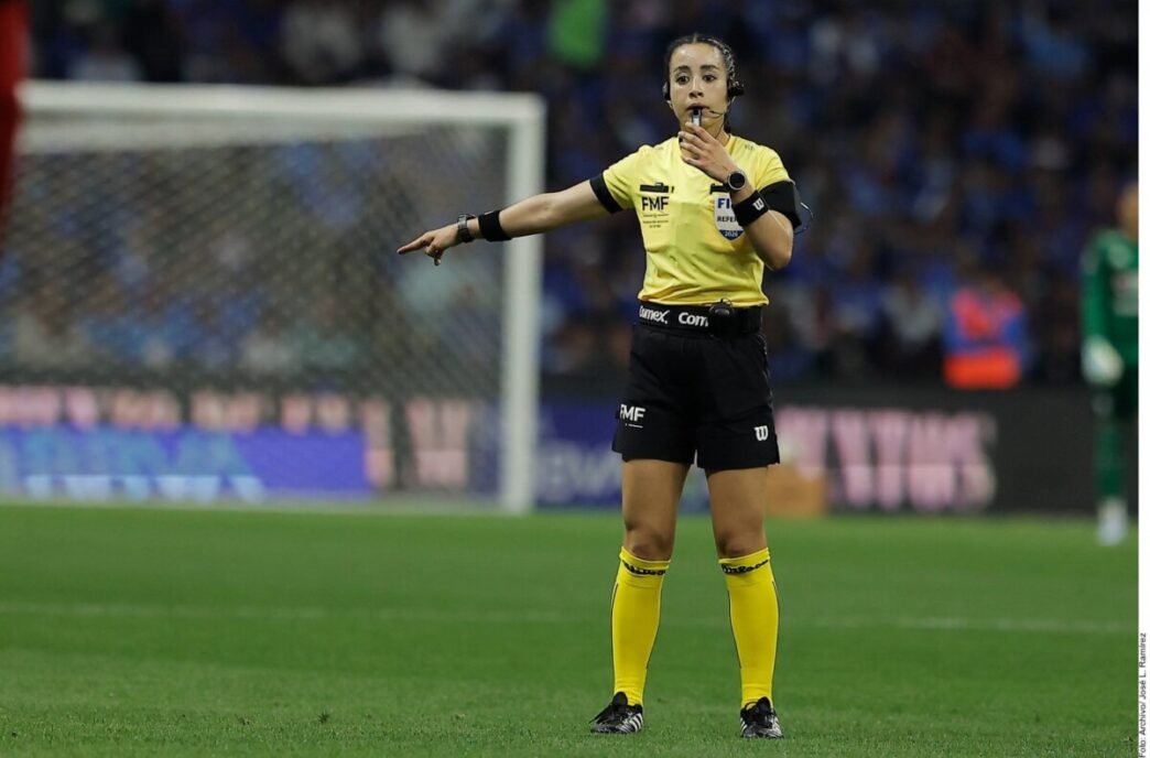 Katia Itzel García árbitra del Mundial: Sheinbaum celebra histórico nombramiento