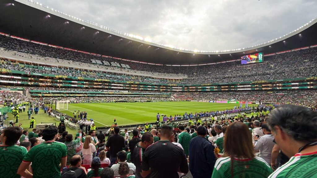 En las nubes: la noche del 3-0 en el Azteca que hasta los checos quisieron agradecer